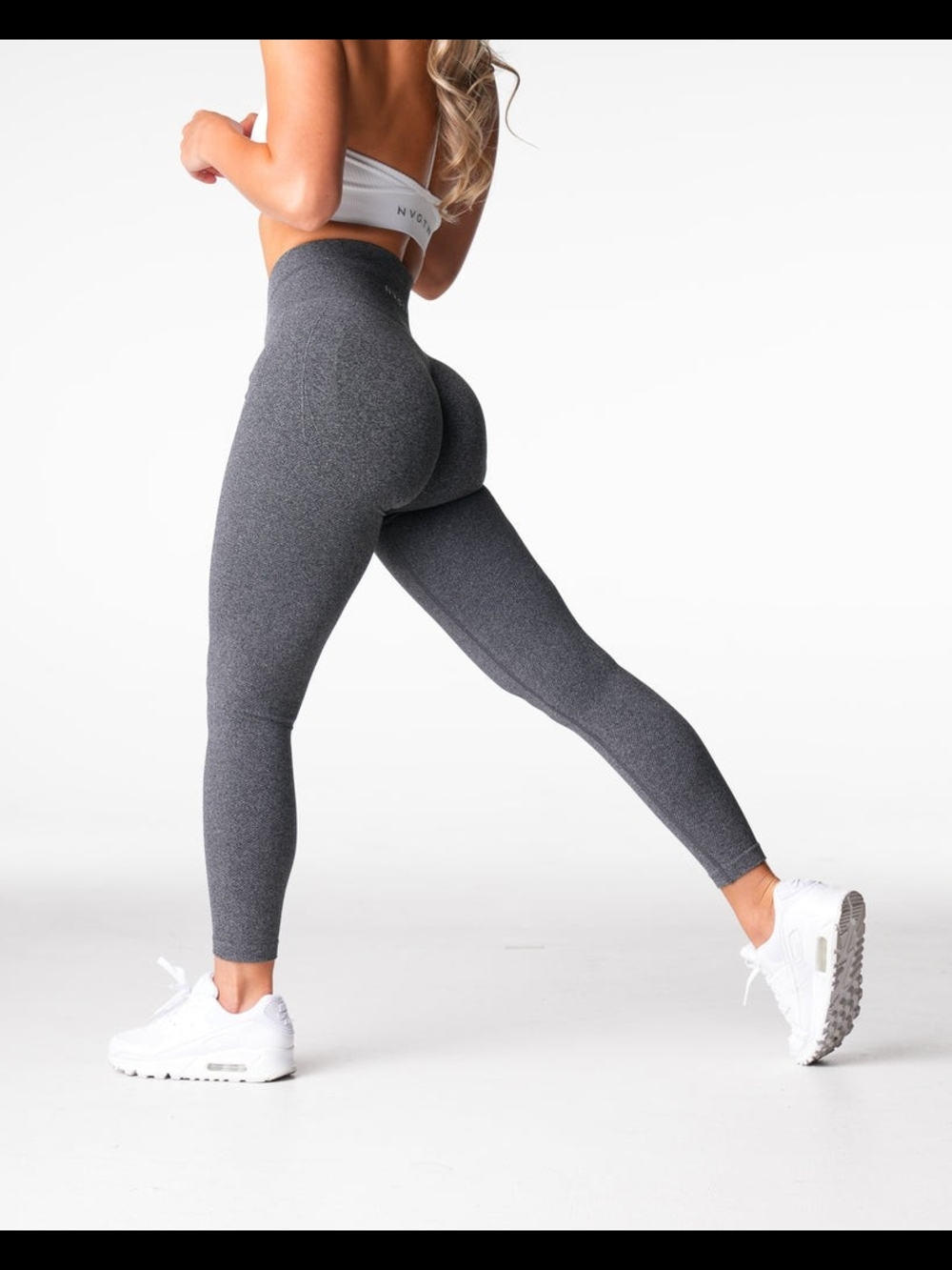 NVGTN contour seamless leggings featuring a high-waisted design SMALL
